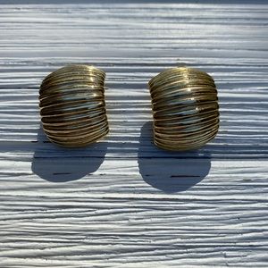VTG Gold Tone Clip on Earrings